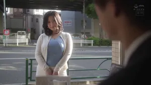 Gã chồng yếu không làm lên đỉnh, người vợ lên mạng tìm trai trẻ nện khỏe